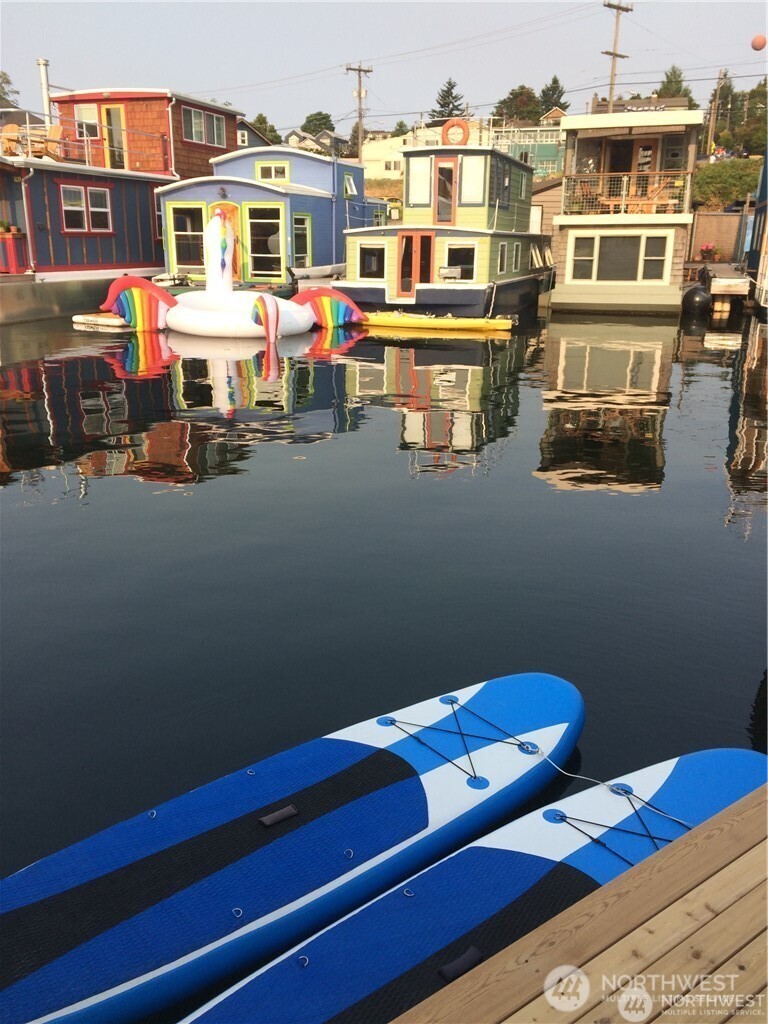 2401 N Northlake Way Unit: E7