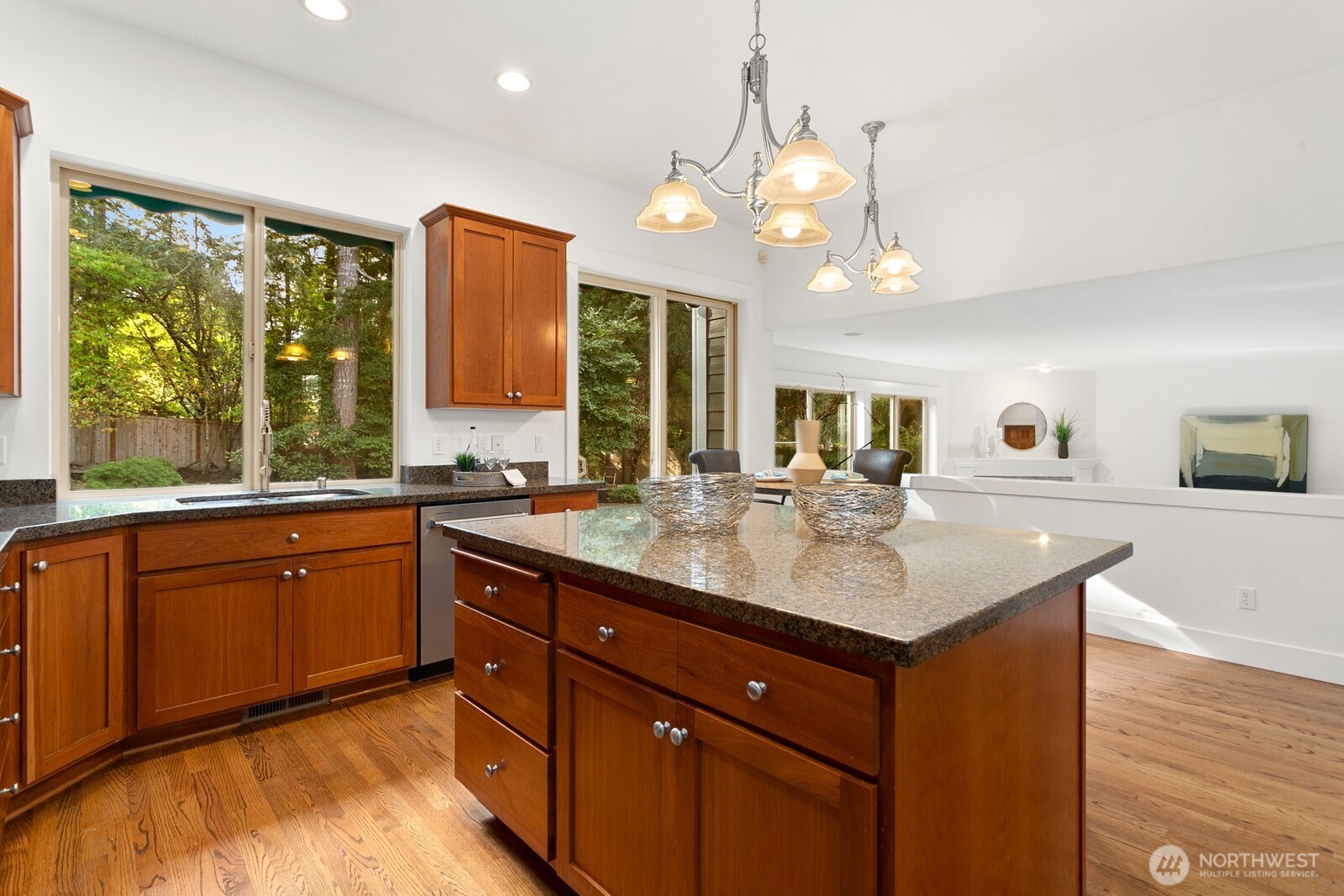 6902 94th Street Ct NW