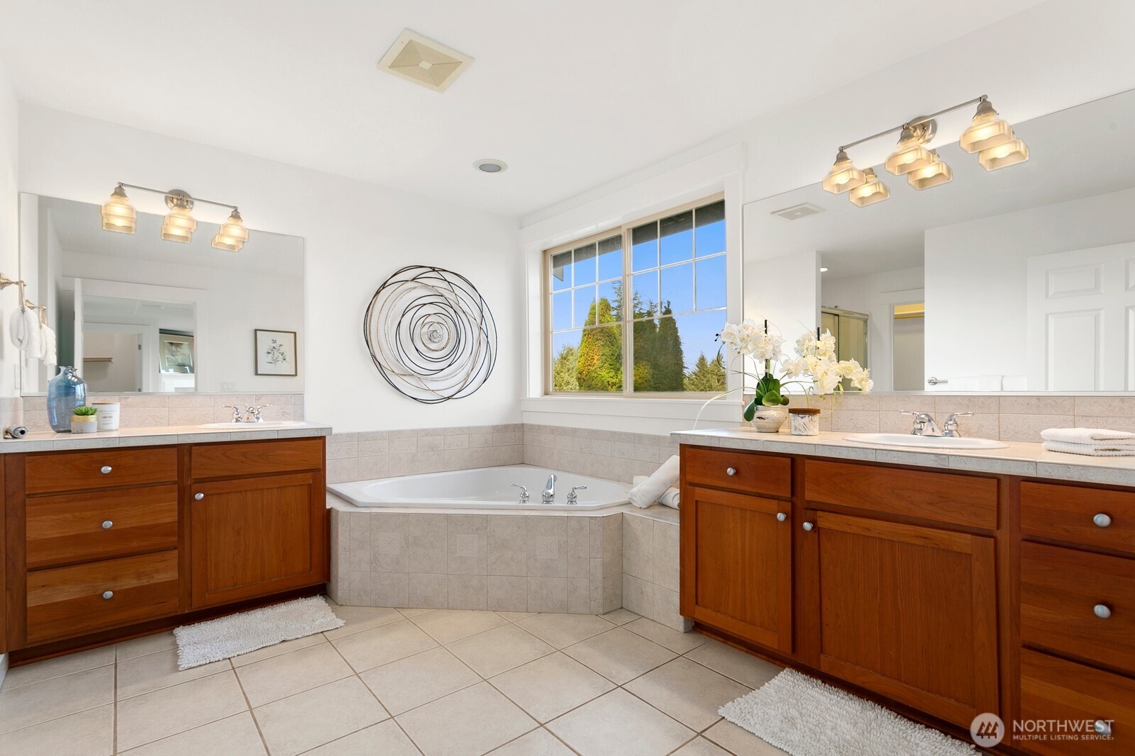 6902 94th Street Ct NW