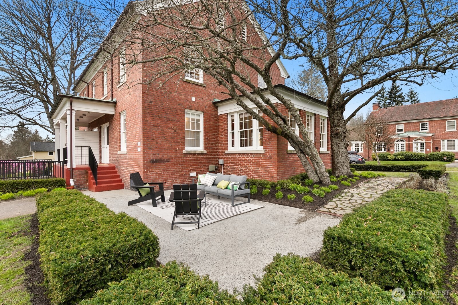 4405 Montana Circle W