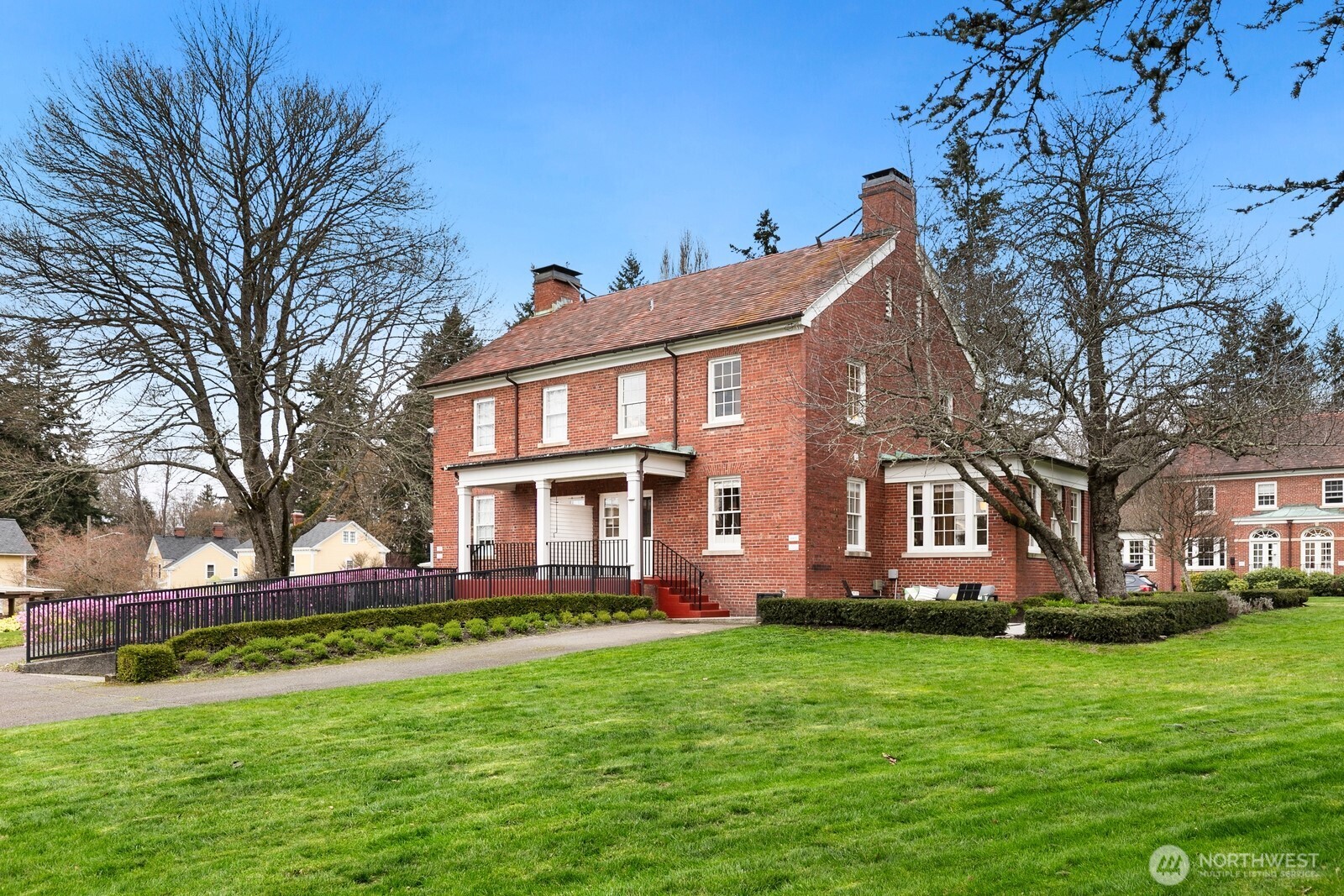 4405 Montana Circle W