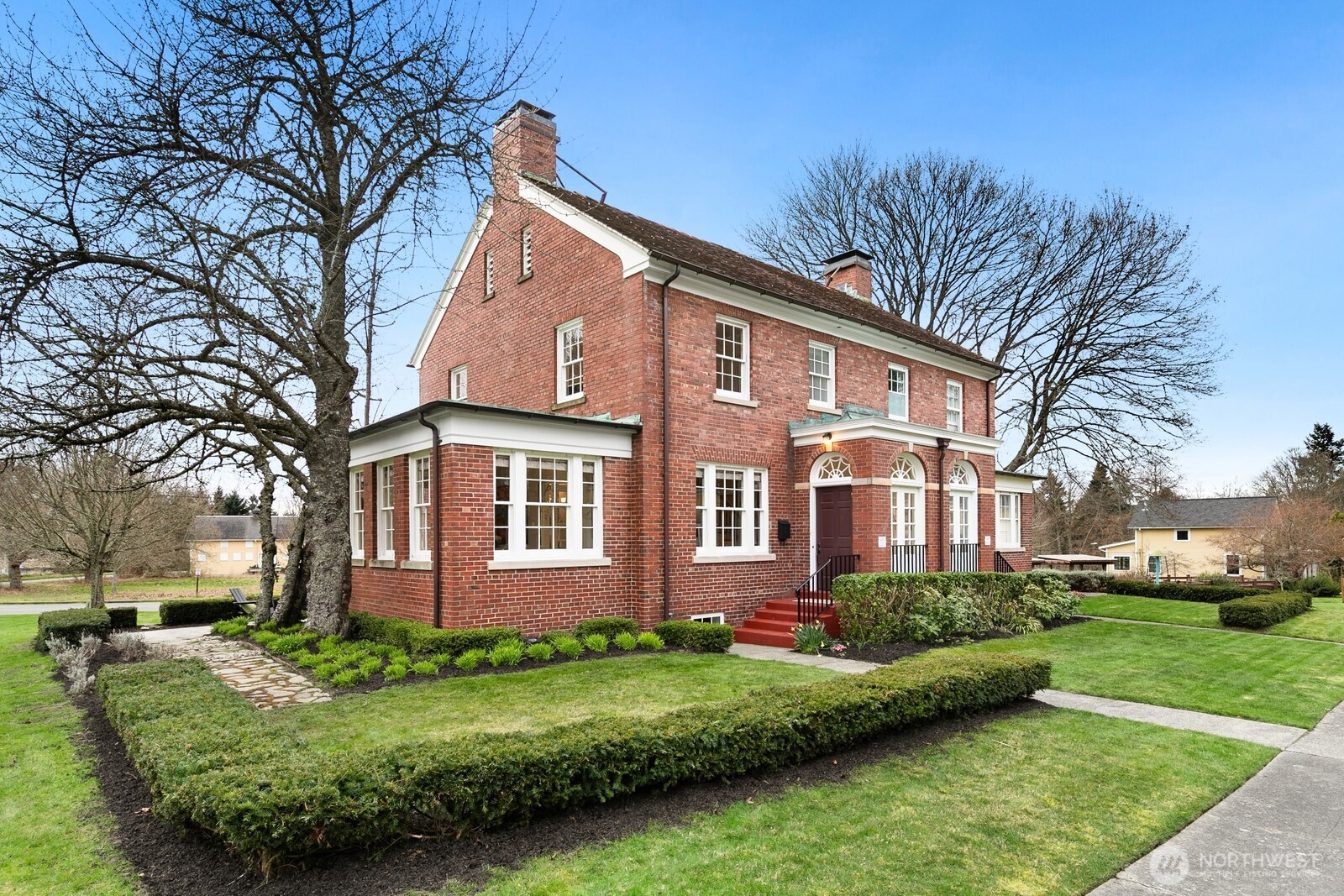 4405 Montana Circle W