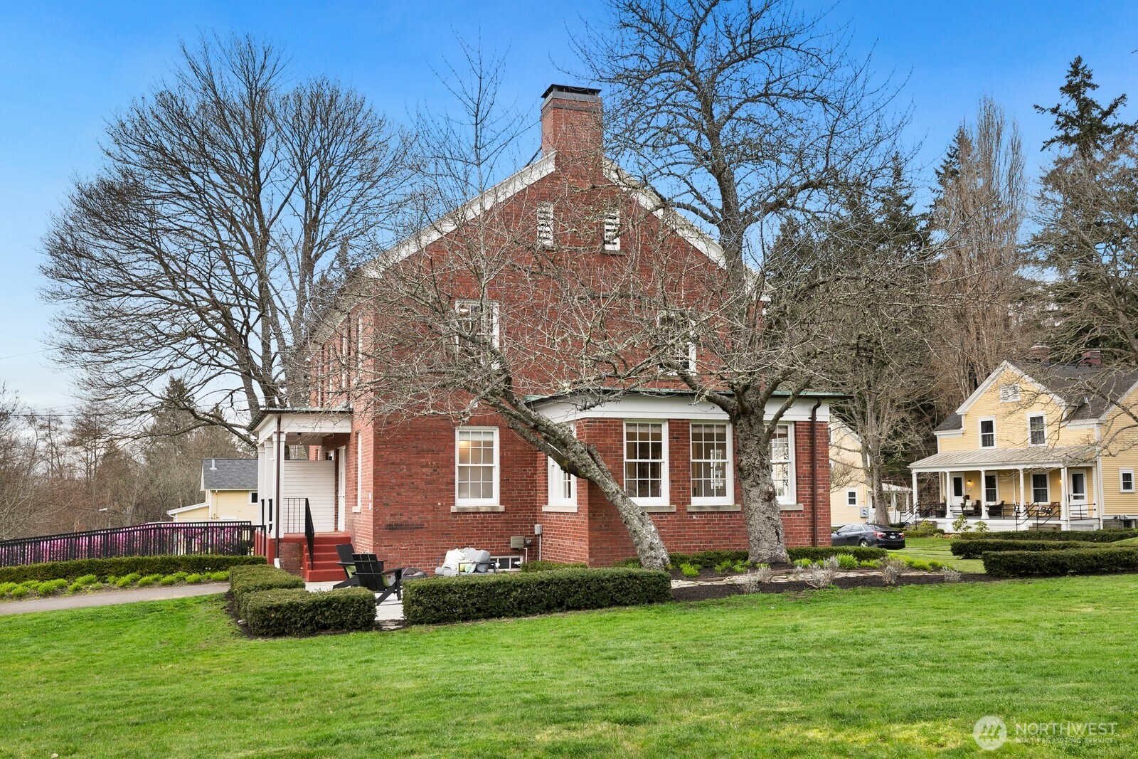 4405 Montana Circle W