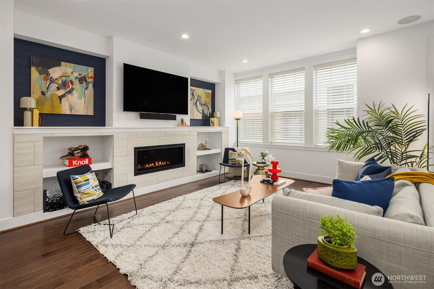 927 W McGraw Street Unit: 37