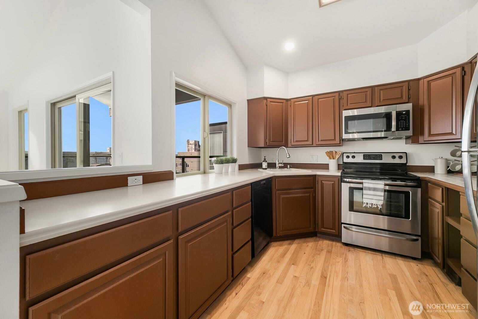 522 W Mercer Place Unit: 401