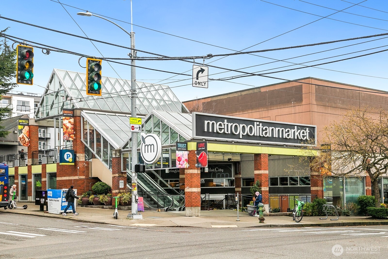 522 W Mercer Place Unit: 401