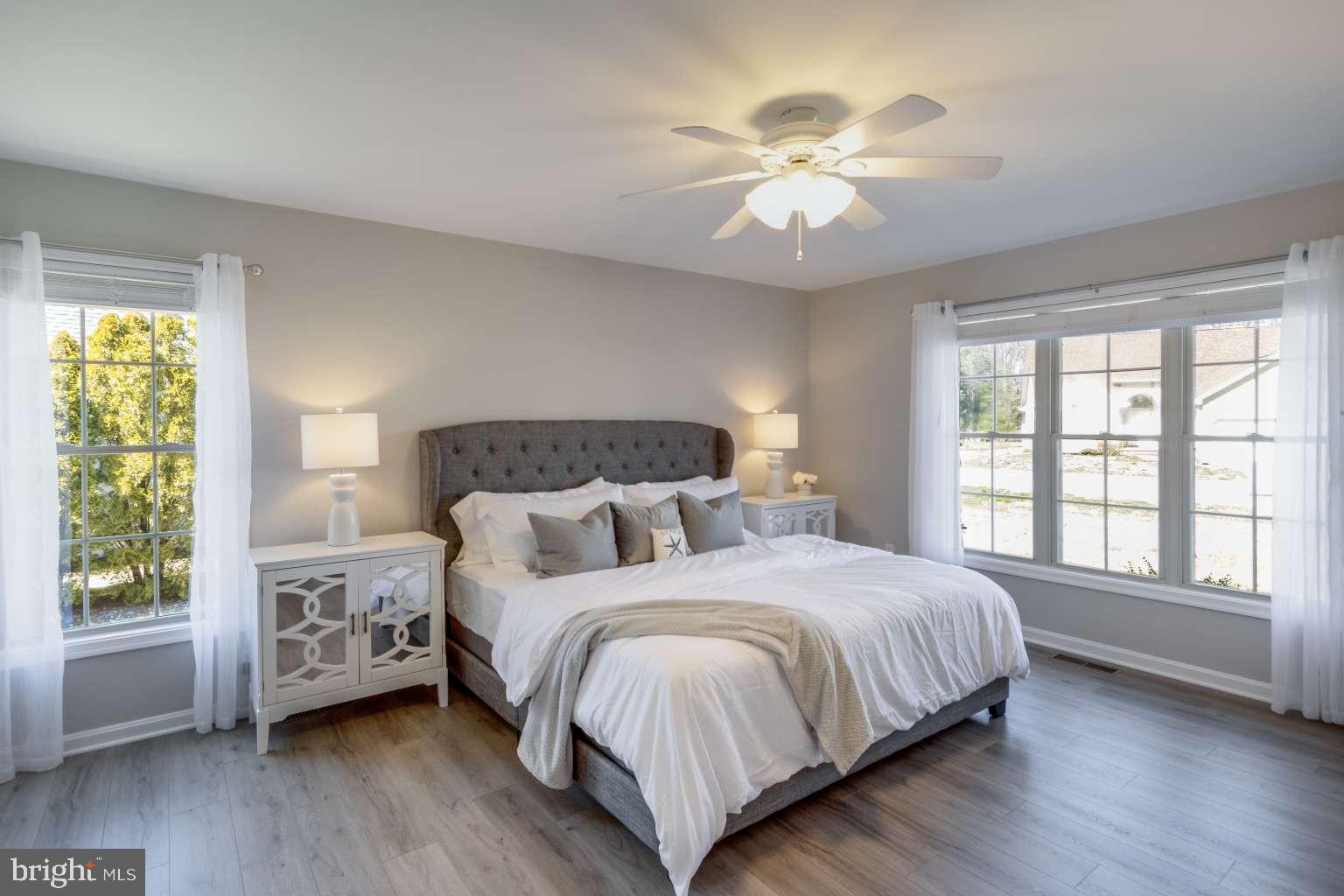 272 LAKESIDE DRIVE