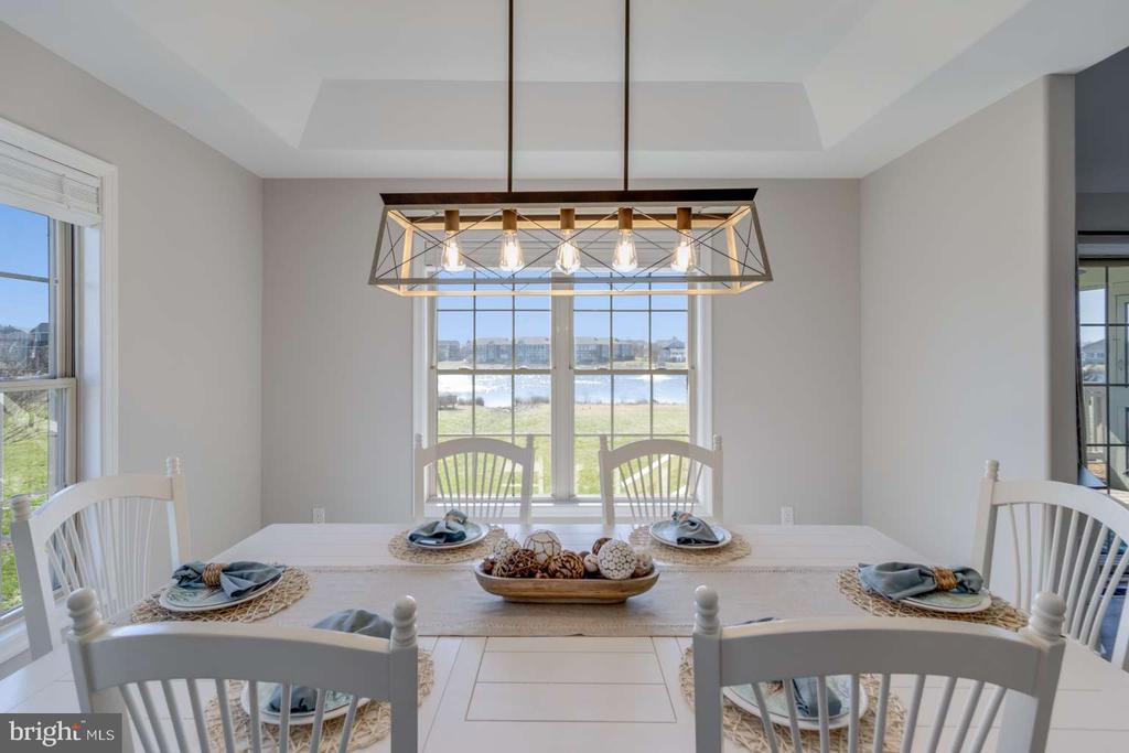 272 LAKESIDE DRIVE