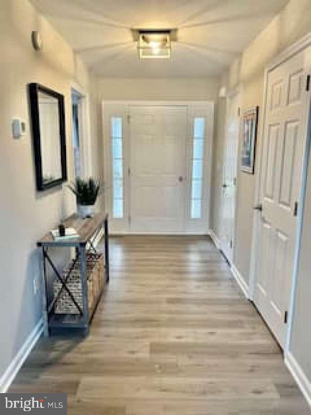 272 LAKESIDE DRIVE