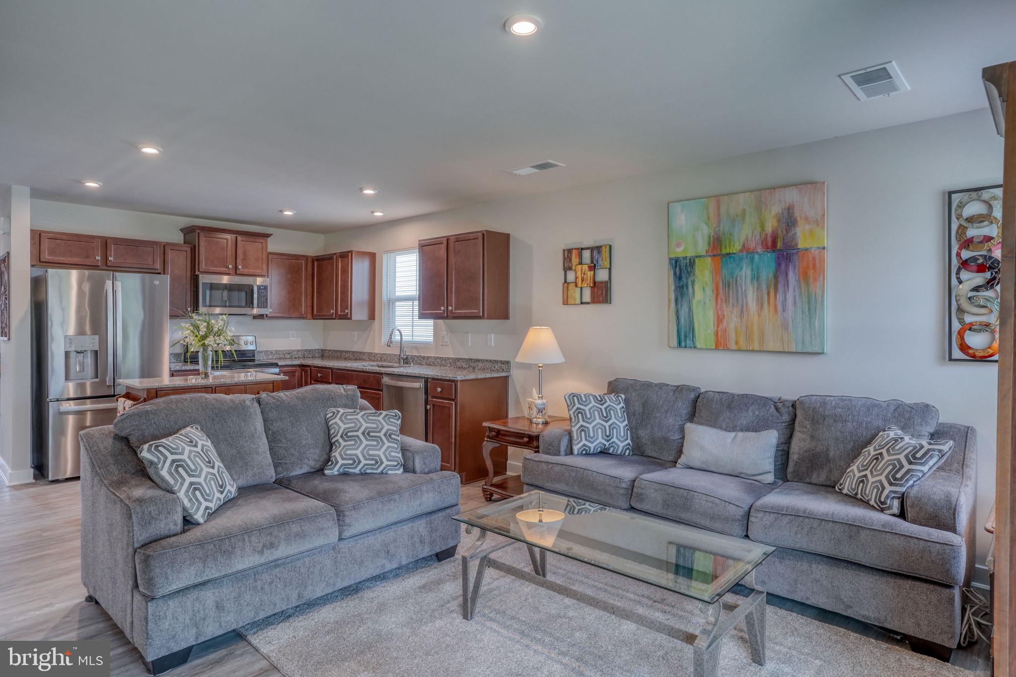 317 WINDFLOWER DRIVE 7