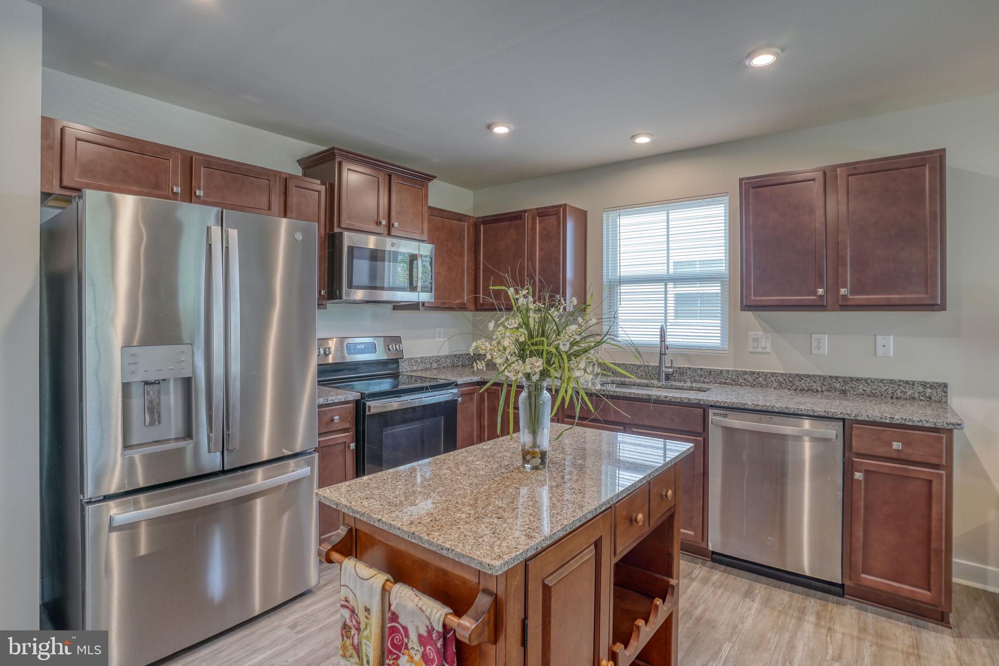317 WINDFLOWER DRIVE 7