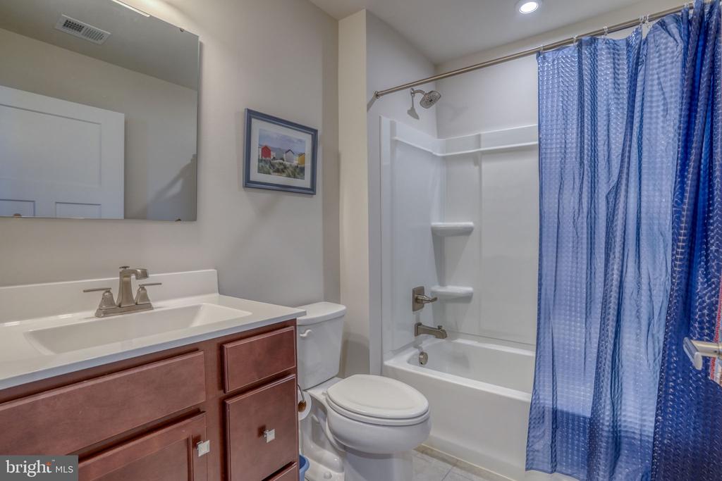 317 WINDFLOWER DRIVE 7