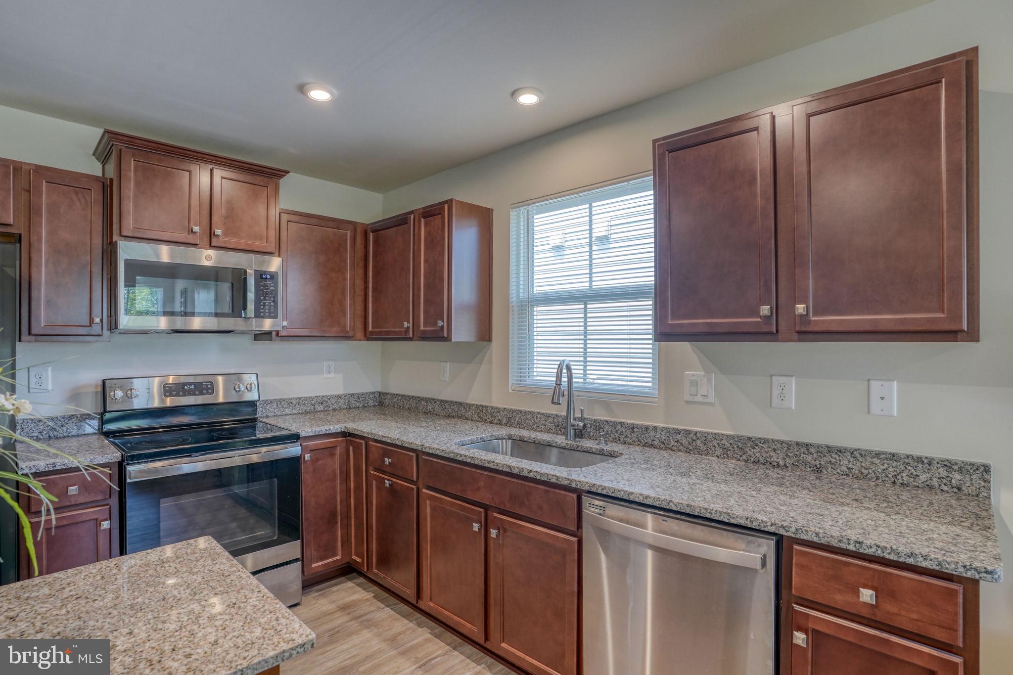 317 WINDFLOWER DRIVE 7