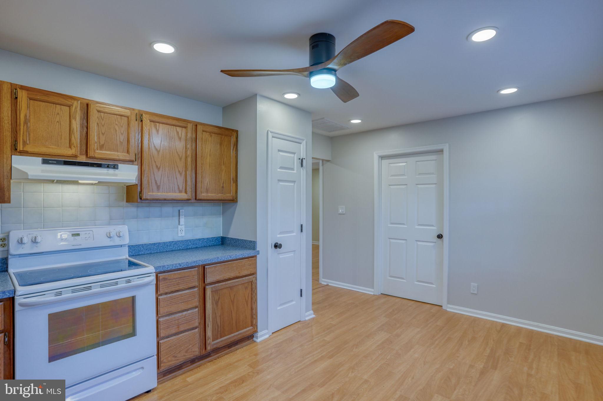 28 LAKEWOOD DRIVE
