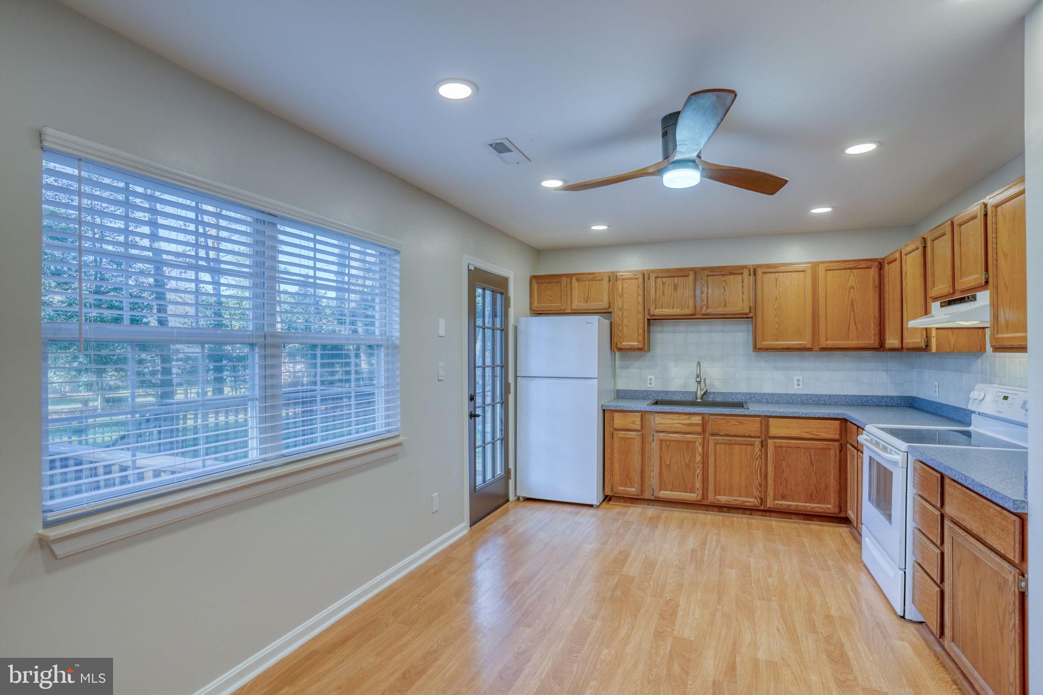 28 LAKEWOOD DRIVE