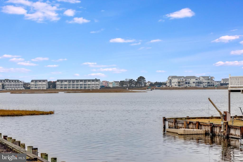 57 BAYSIDE DRIVE