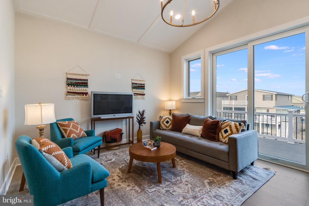 57 BAYSIDE DRIVE