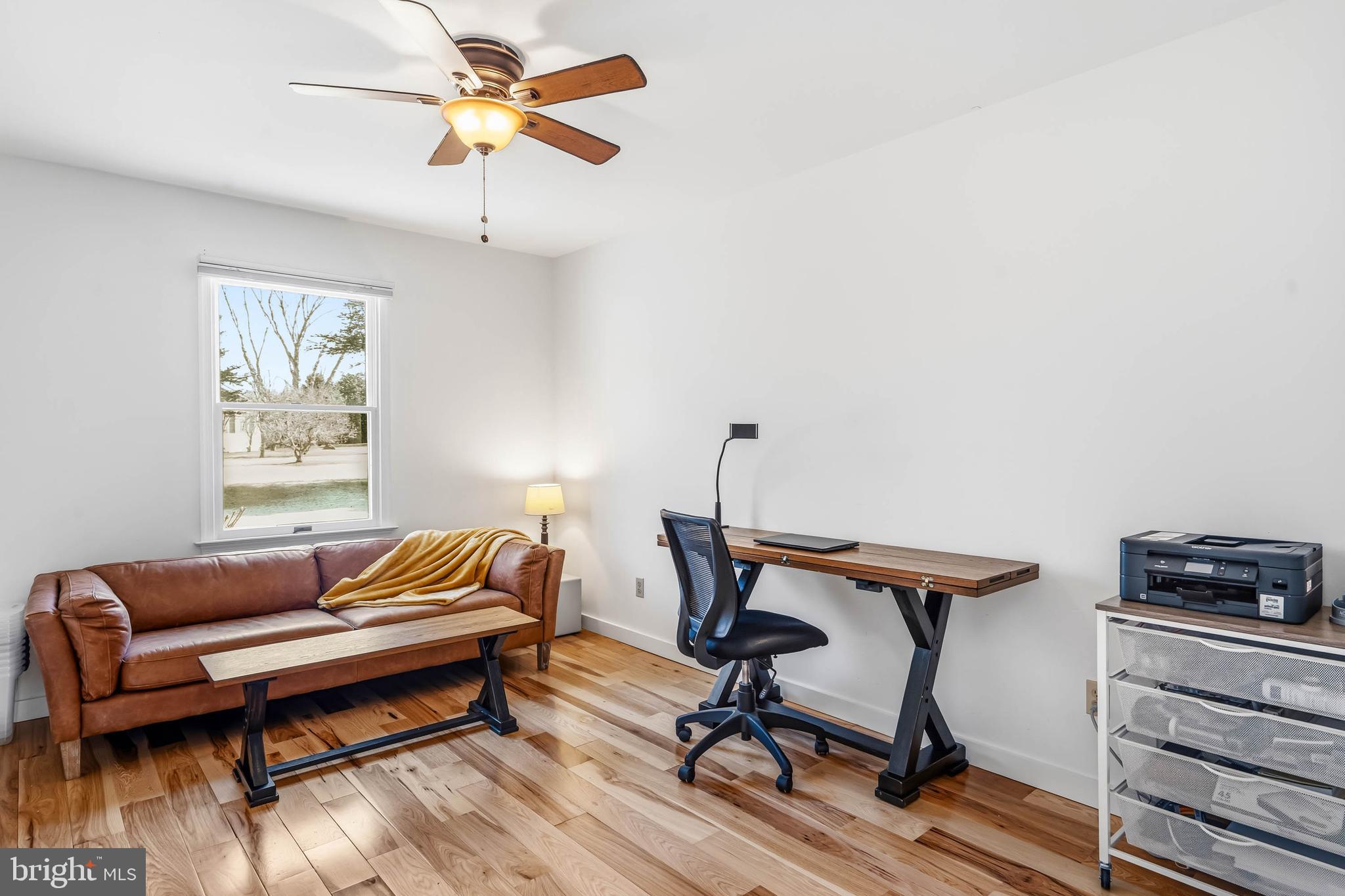 93 GLADE CIRCLE W