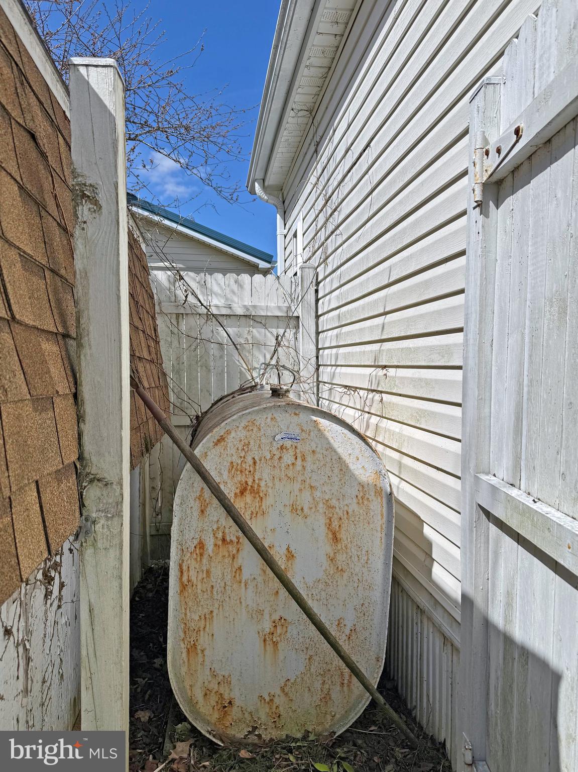21776 E STREET E-11