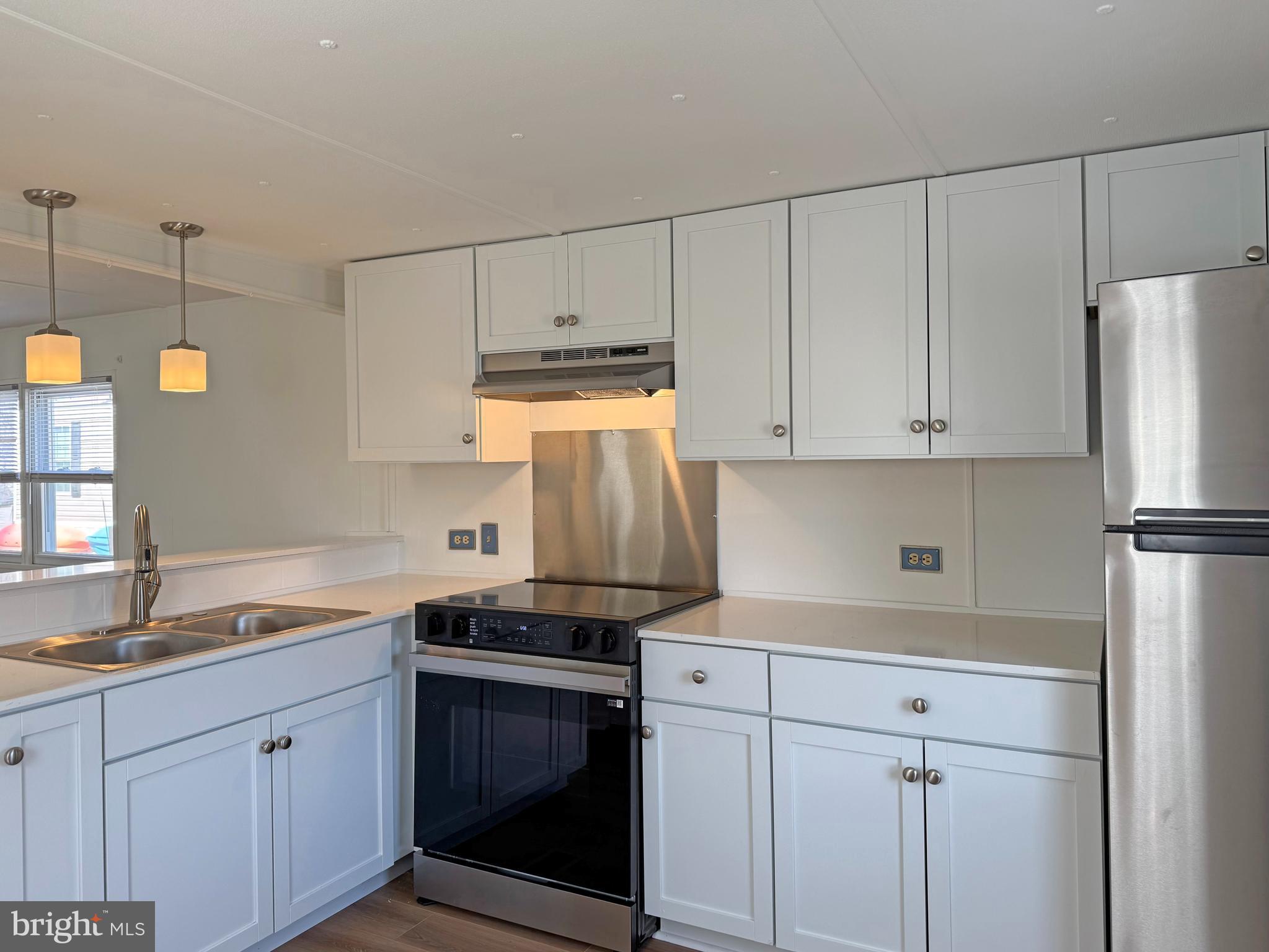 21776 E STREET E-11