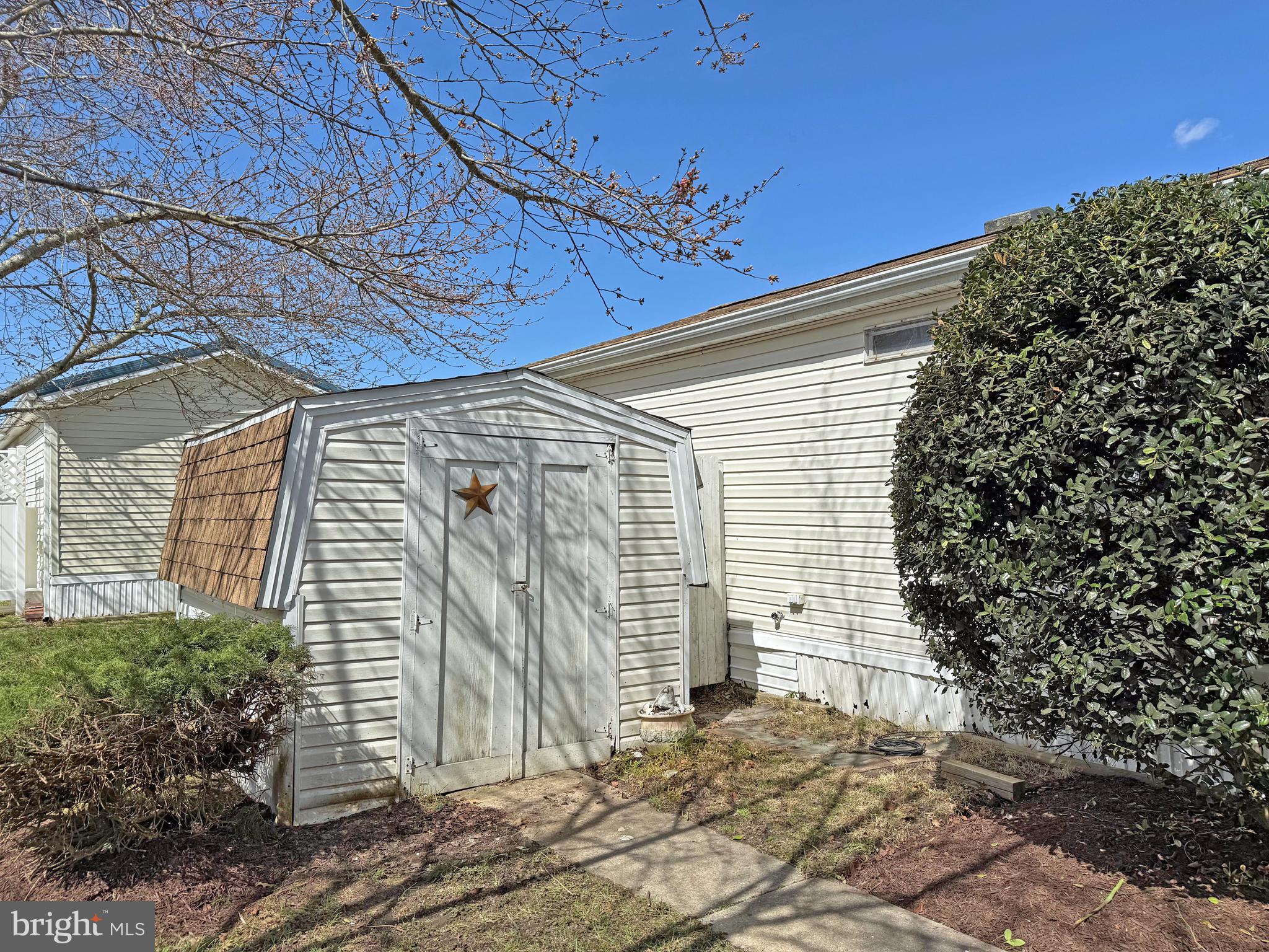 21776 E STREET E-11