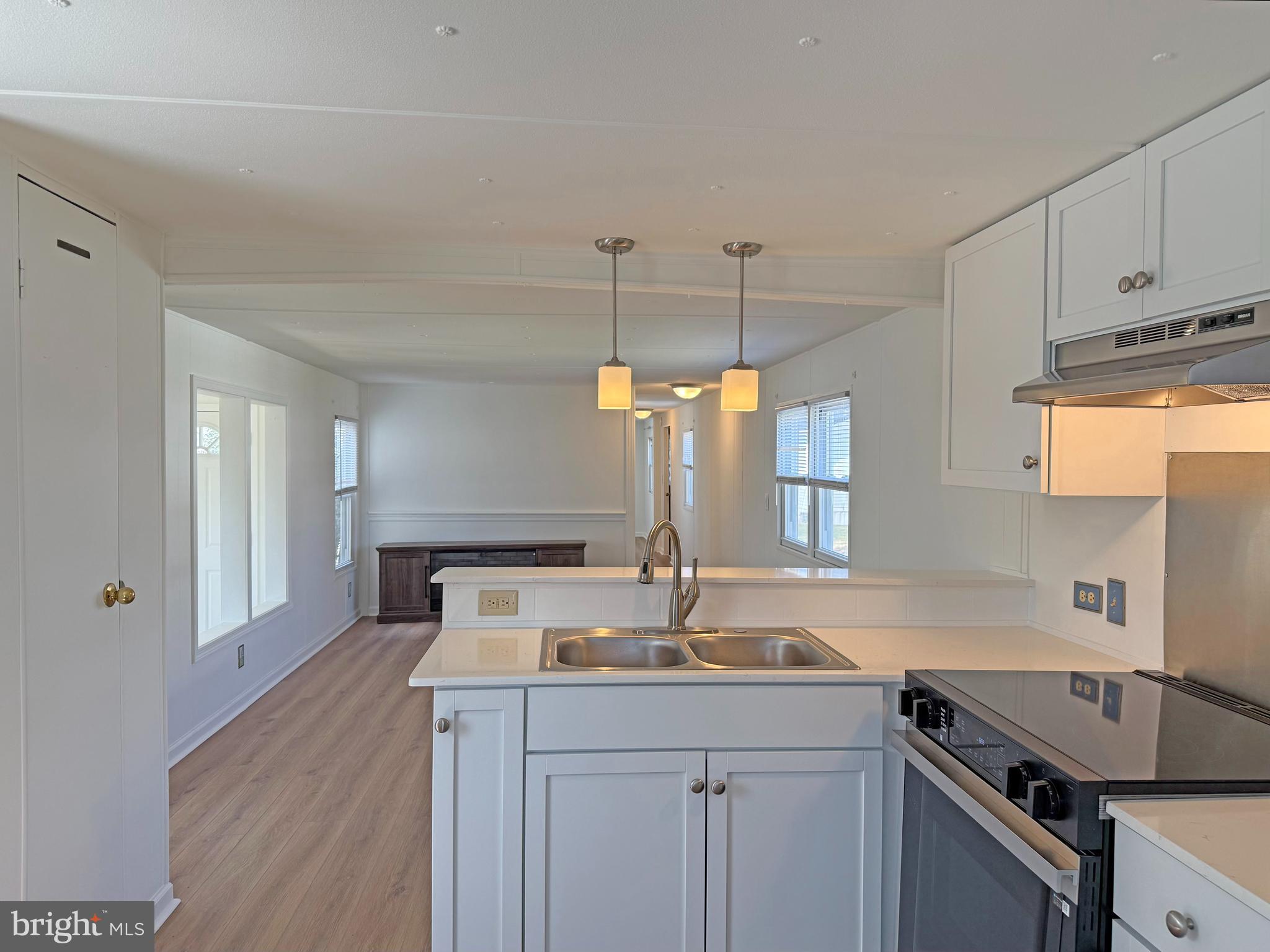 21776 E STREET E-11