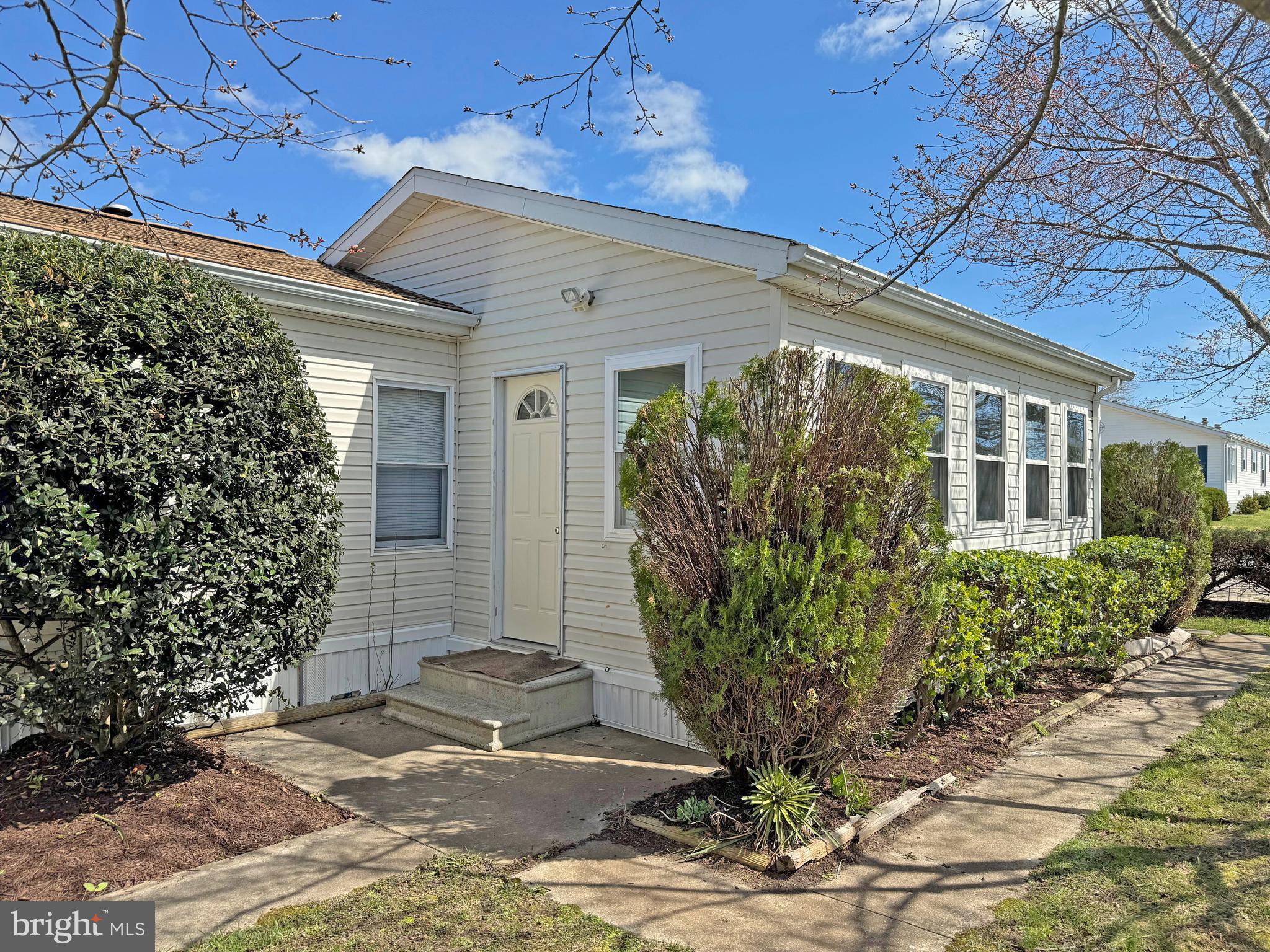 21776 E STREET E-11