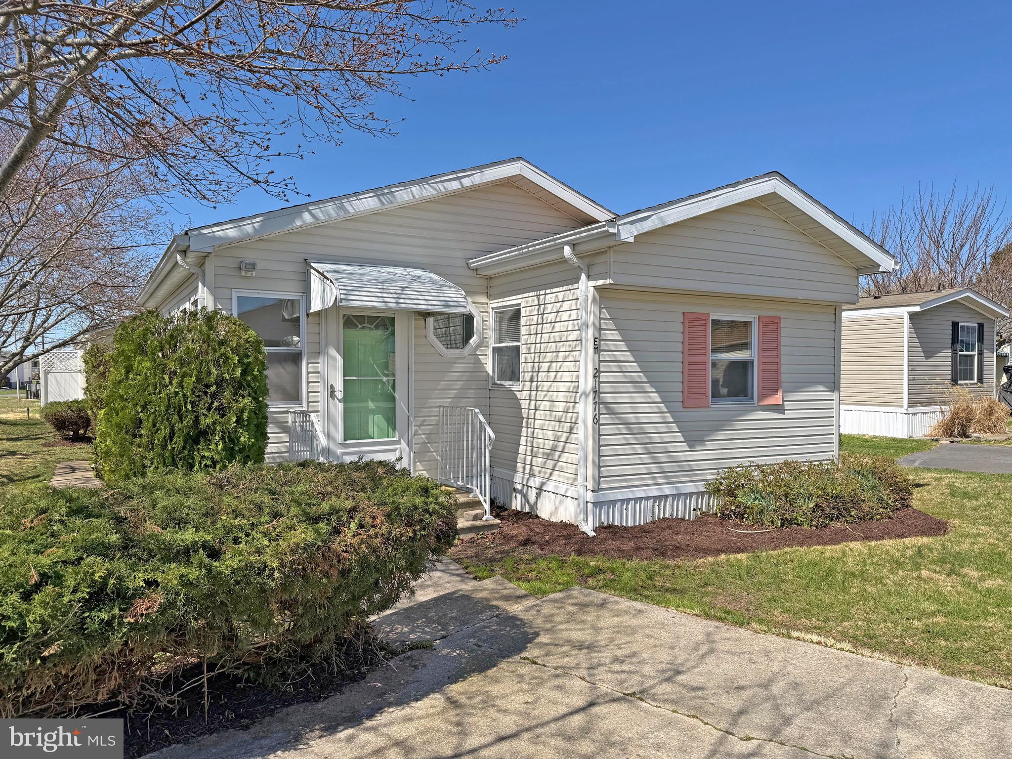 21776 E STREET E-11