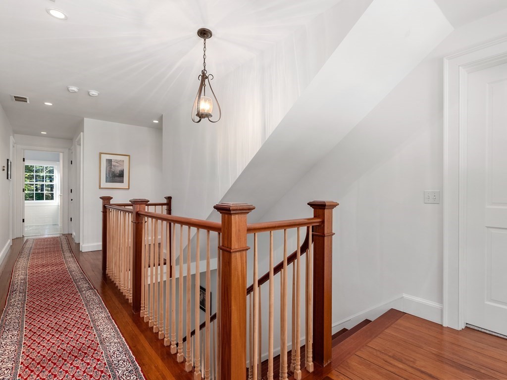 21 Hilltop Road
