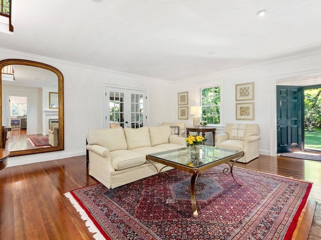21 Hilltop Road