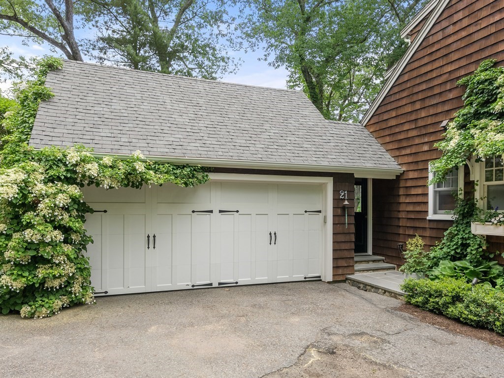 21 Hilltop Road