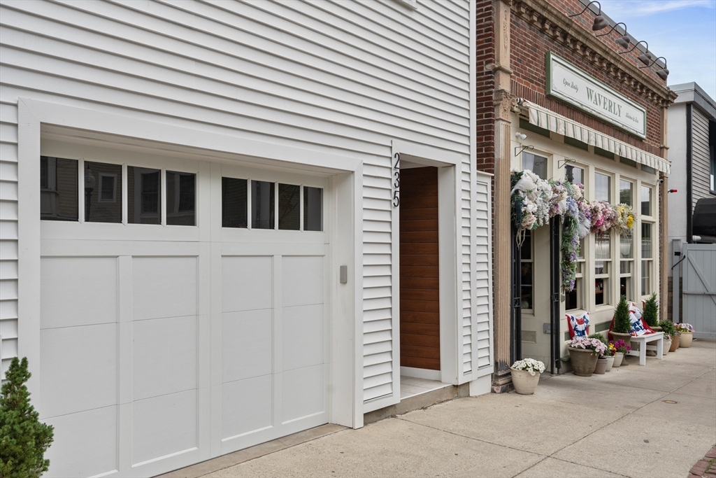 235 Bunker Hill St # 235