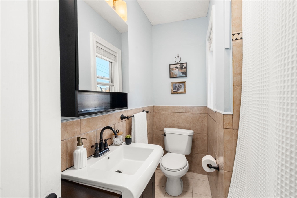 197 Clifton St # 4, Malden Unit: 4