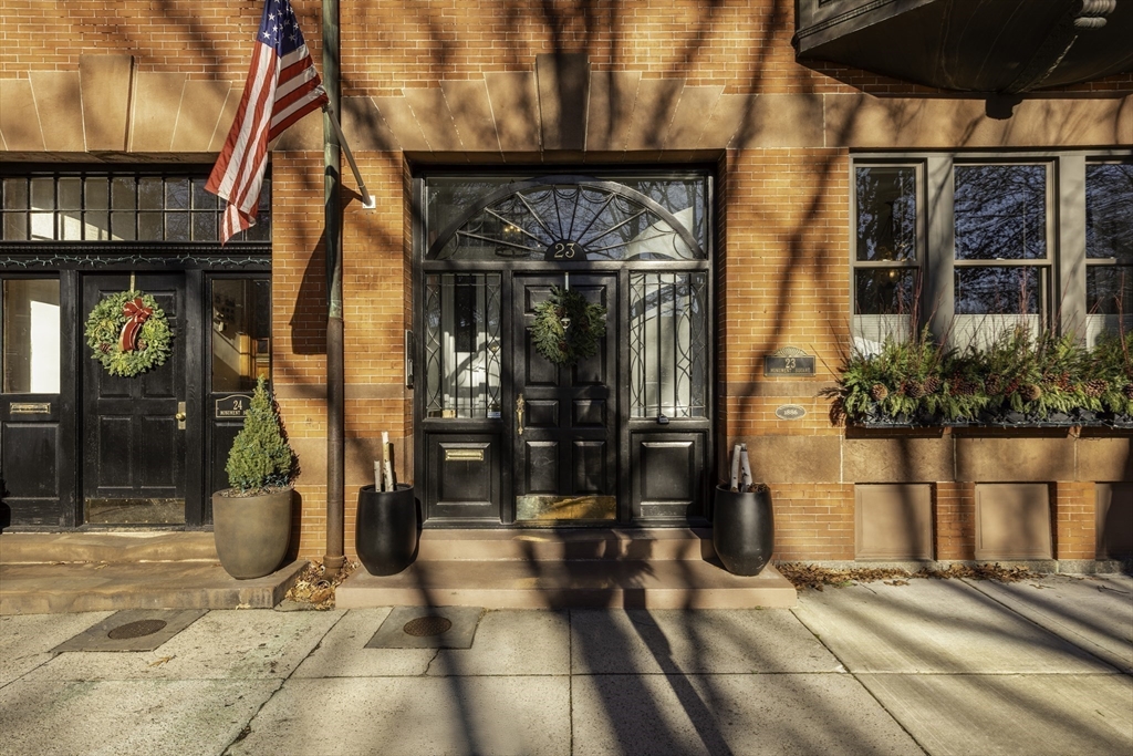 23 Monument Square # 3