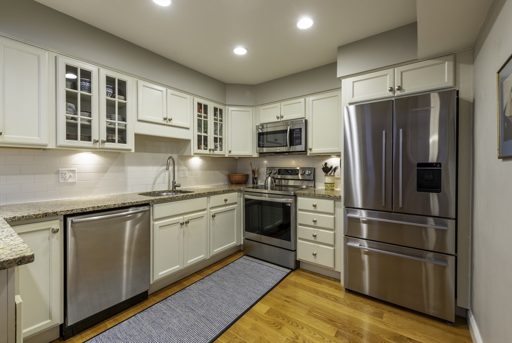 23 Monument Square # 3