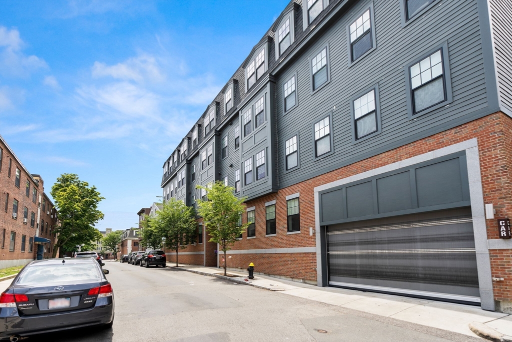 30 Polk St # 208