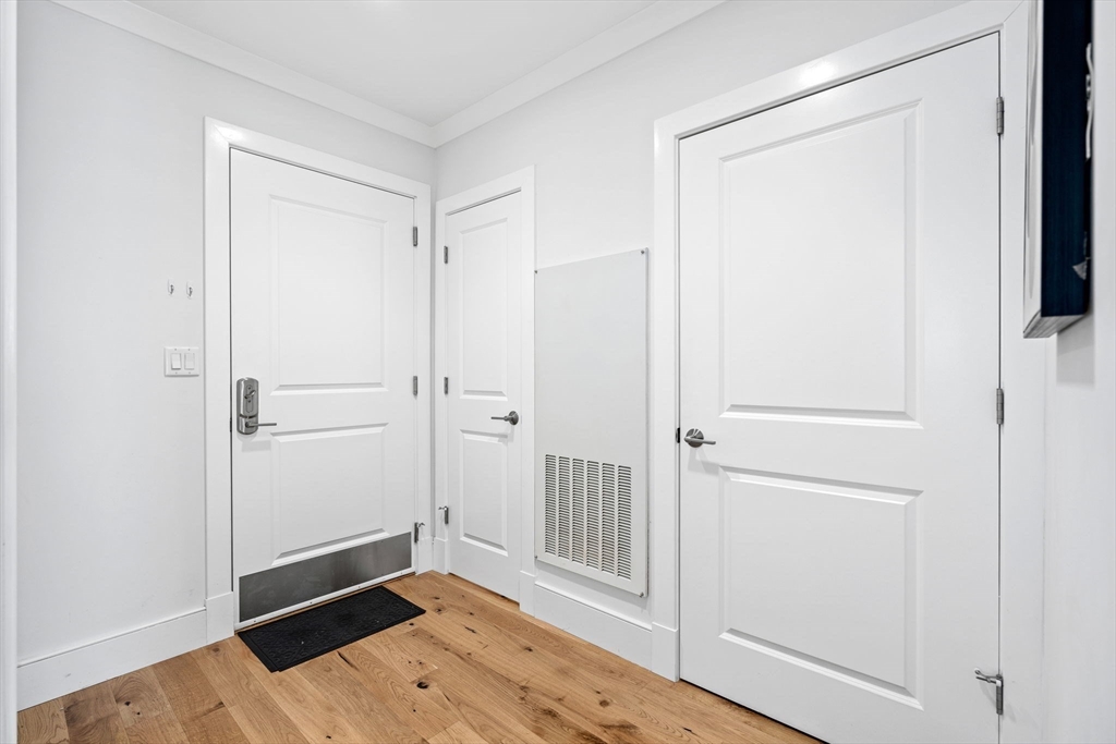 30 Polk St # 208