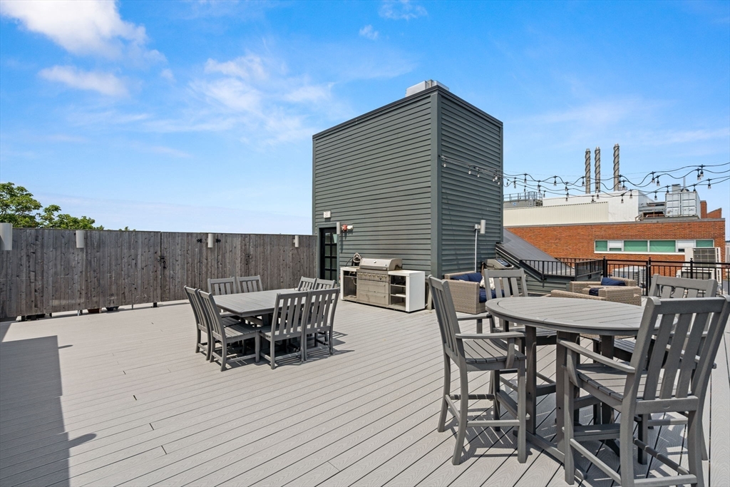 30 Polk St # 208