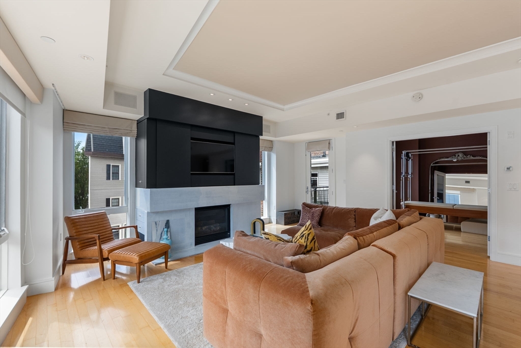 50 Fleet St # 402