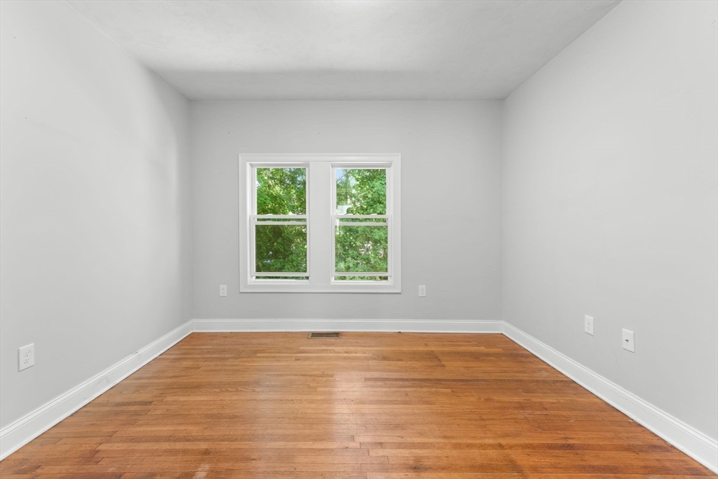 110 Crescent Ave