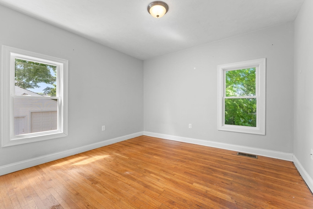 110 Crescent Ave