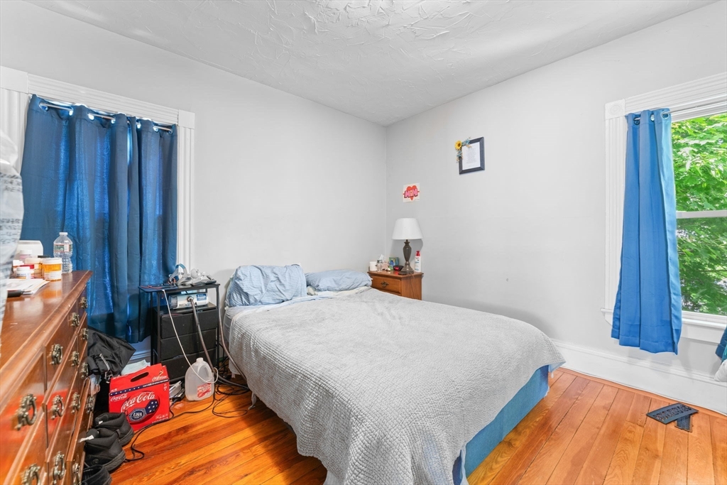 110 Crescent Ave