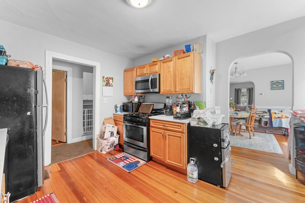 110 Crescent Ave