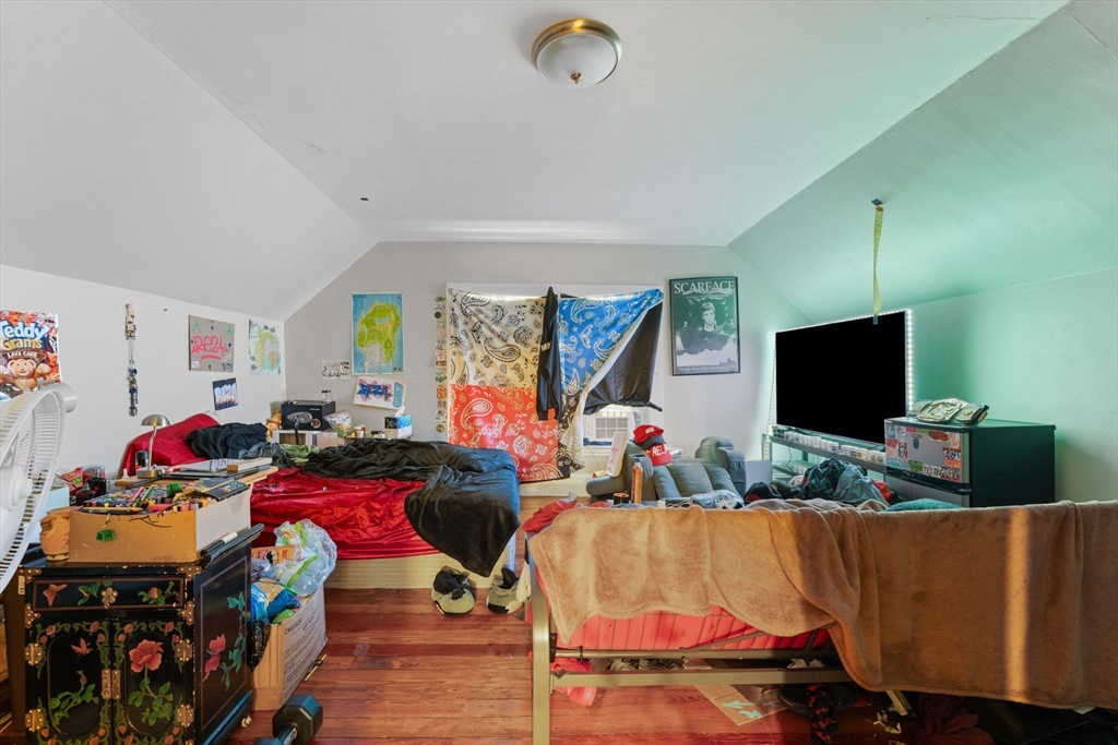 110 Crescent Ave