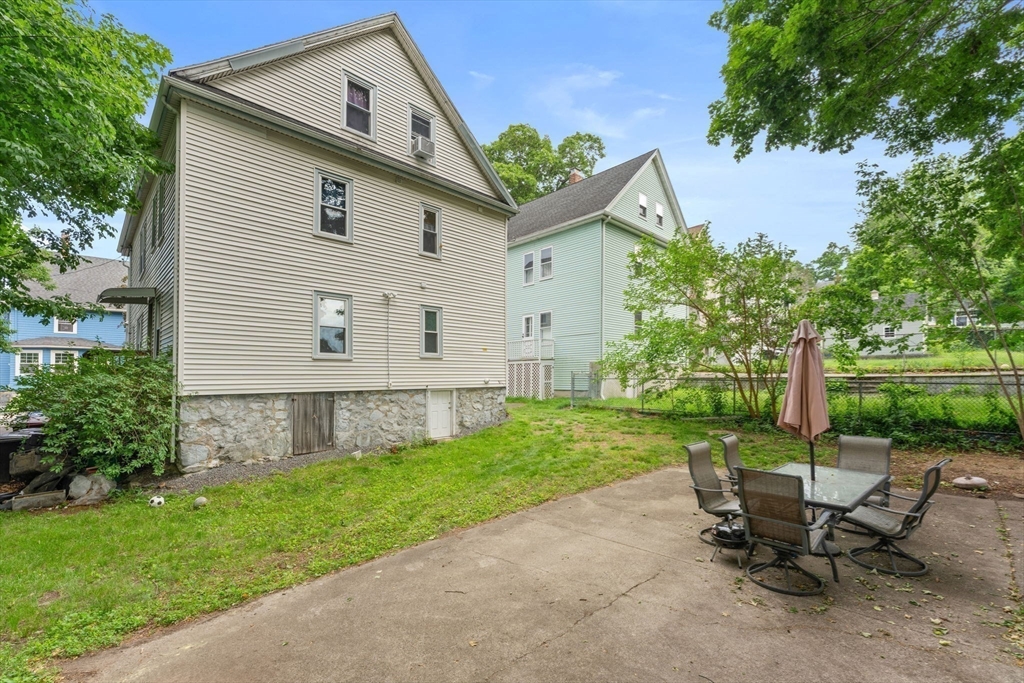 110 Crescent Ave