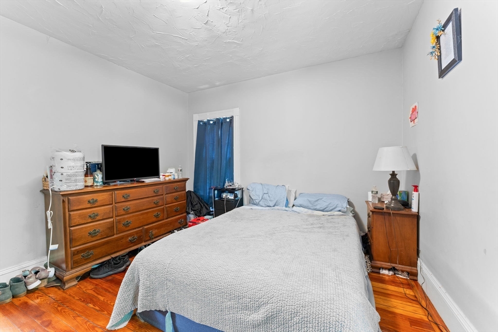 110 Crescent Ave
