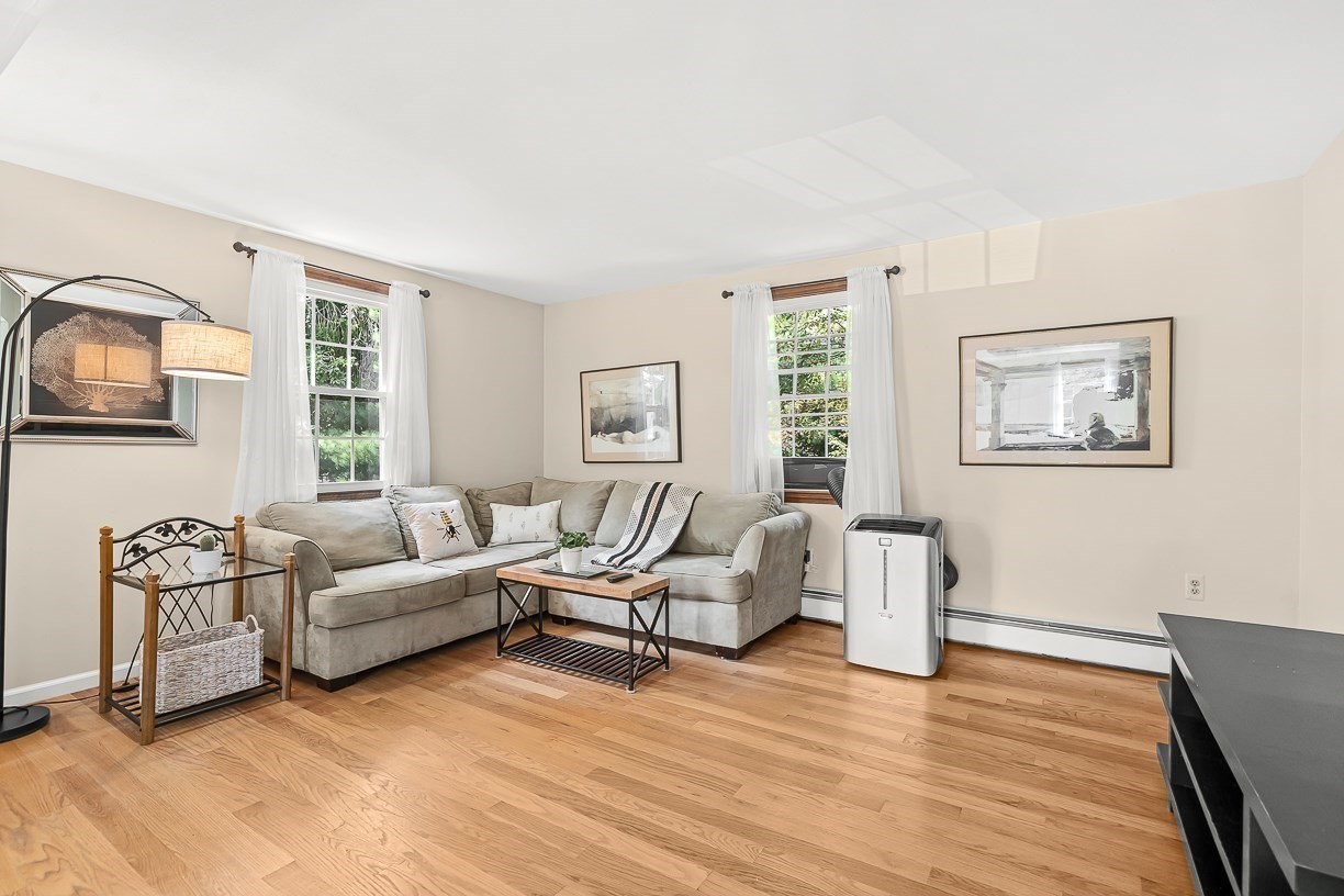 84 Derby St