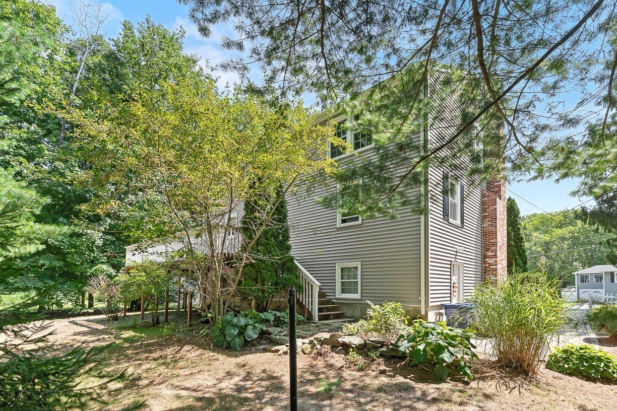 84 Derby St