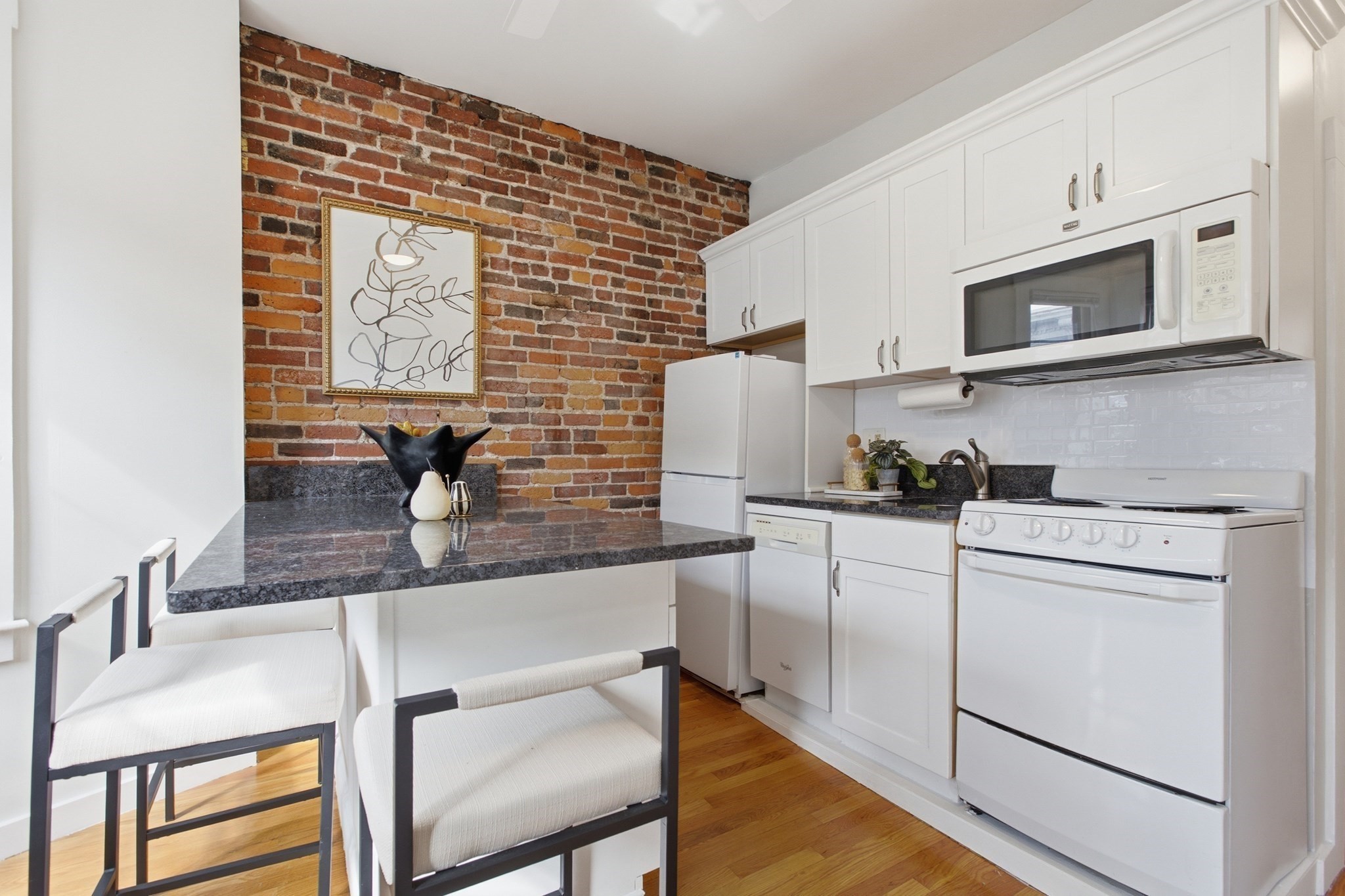 32 Grove St # 8