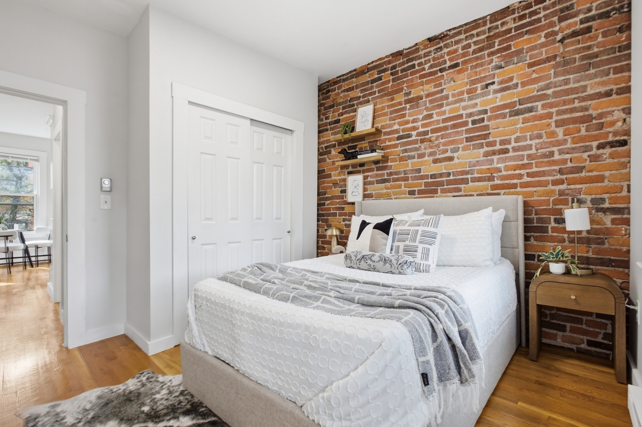 32 Grove St # 8